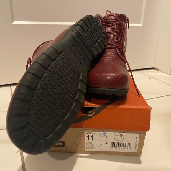 Propet Women Delanie Ankle Leather Boots - Picture 4 of 7